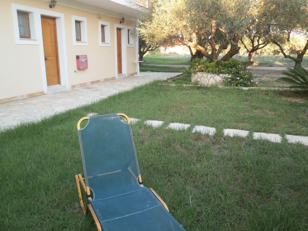 Kavos Psarou Studios & Apartments Bagian luar foto