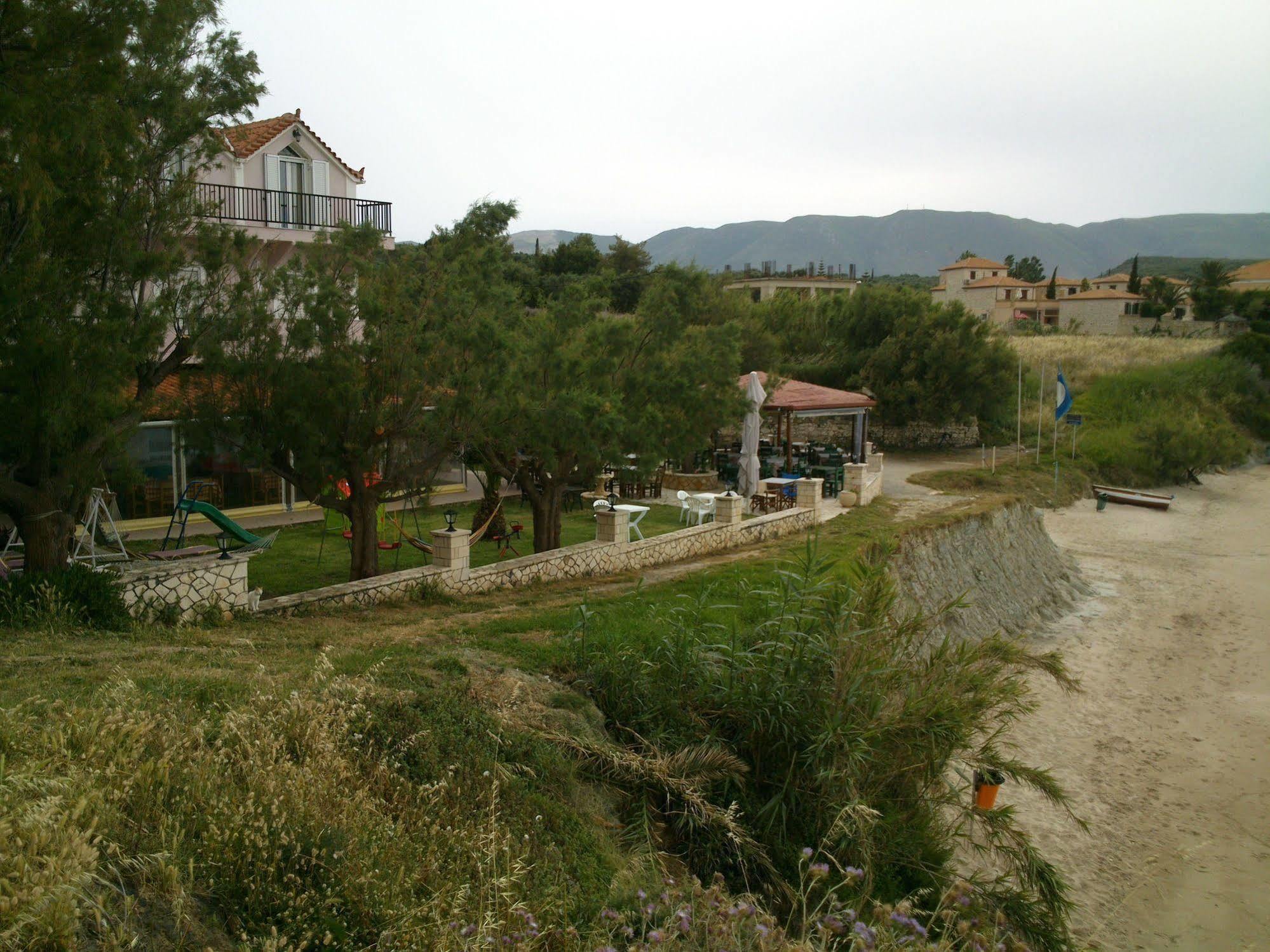 Kavos Psarou Studios & Apartments Bagian luar foto